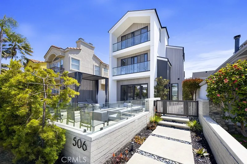 506 7th Street, Huntington Beach, California 92648, 5 Bedrooms Bedrooms, ,5 BathroomsBathrooms,Residential,For Sale,7th,OC25079979