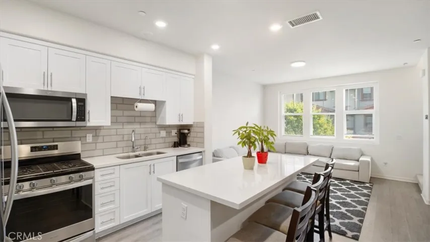 11779 Carriage Lane, Whittier, California 90601