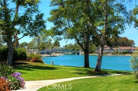 The North Lake path is just around the corner