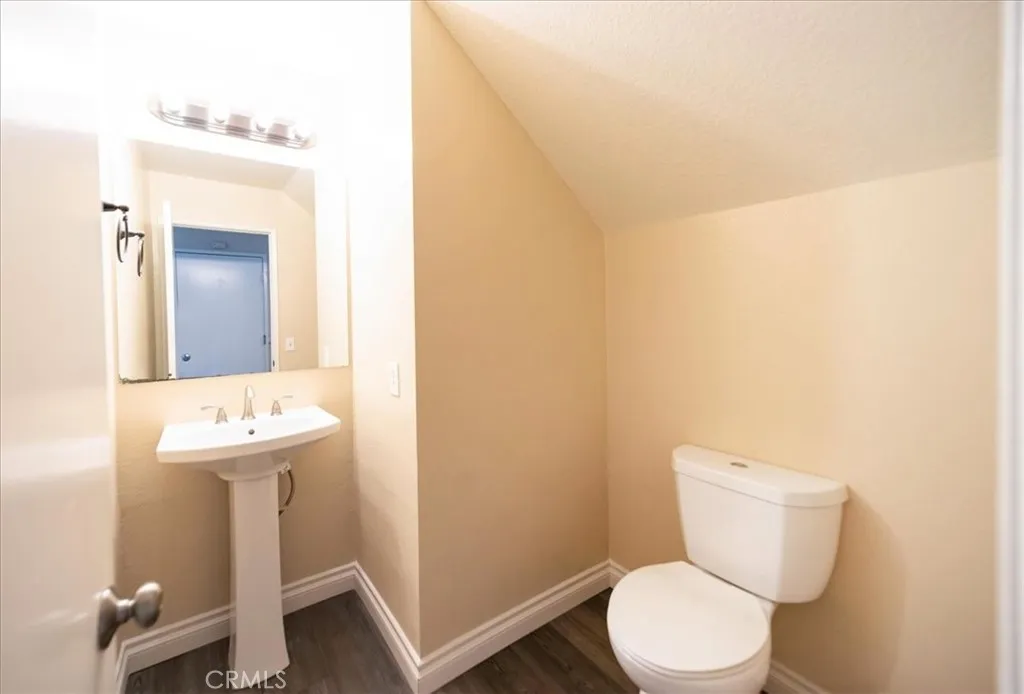 22956 Akwo Circle, Wildomar, California 92595 home-pic-14