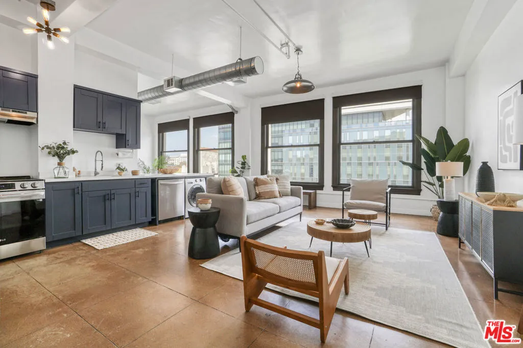 108 W 2nd Street 915, Los Angeles, California 90012 home-pic-25