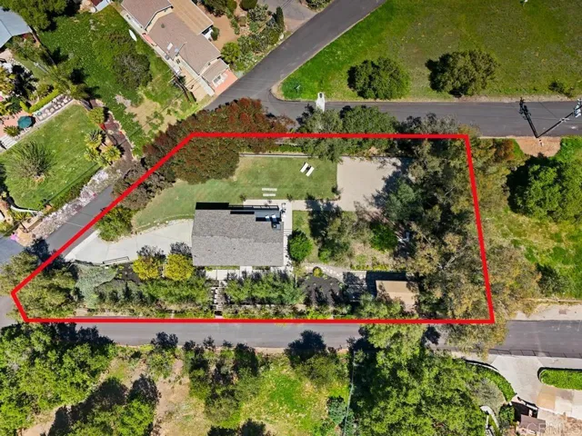 9801 Tamarack Lane, Escondido, California 92029