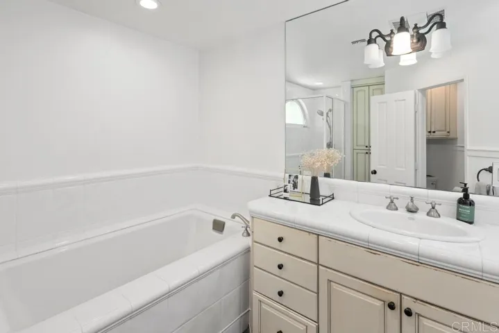 9801 Tamarack Lane, Escondido, California 92029
