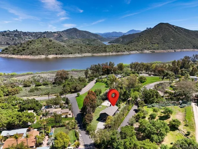 9801 Tamarack Lane, Escondido, California 92029