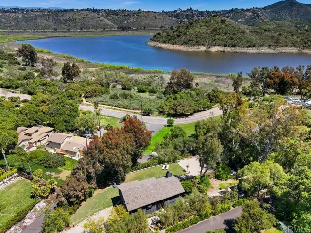 9801 Tamarack Lane, Escondido, California 92029