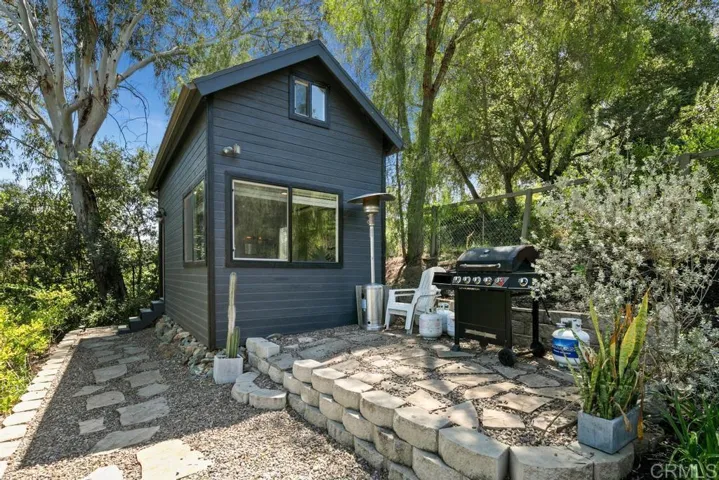 9801 Tamarack Lane, Escondido, California 92029