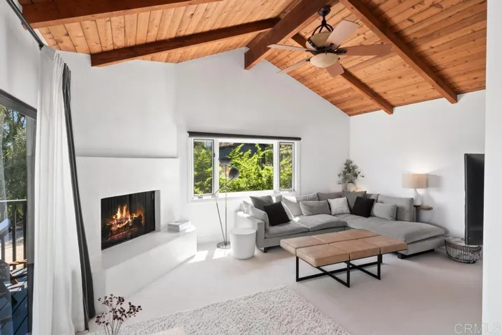 9801 Tamarack Lane, Escondido, California 92029