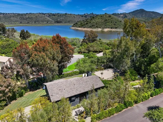 9801 Tamarack Lane, Escondido, California 92029