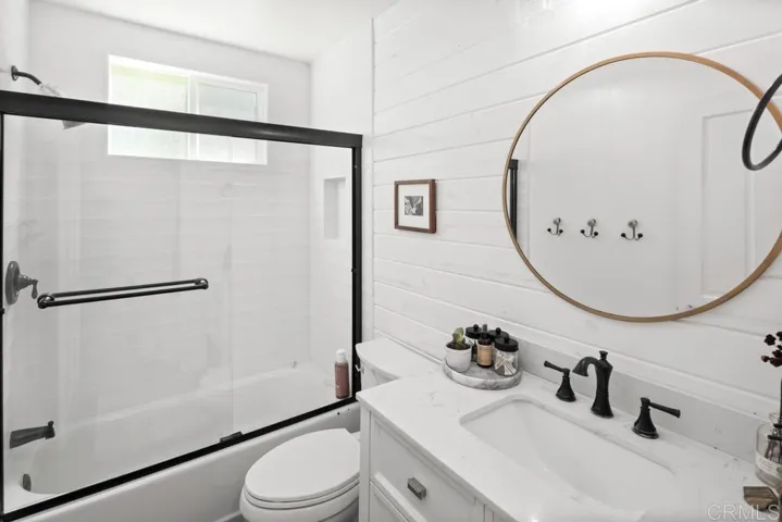 9801 Tamarack Lane, Escondido, California 92029