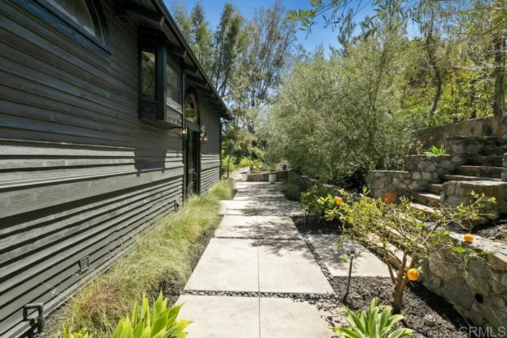 9801 Tamarack Lane, Escondido, California 92029