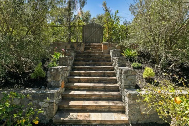 9801 Tamarack Lane, Escondido, California 92029