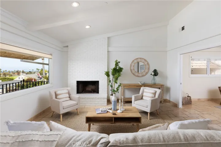 318 Avenida Costanso, San Clemente, California 92672