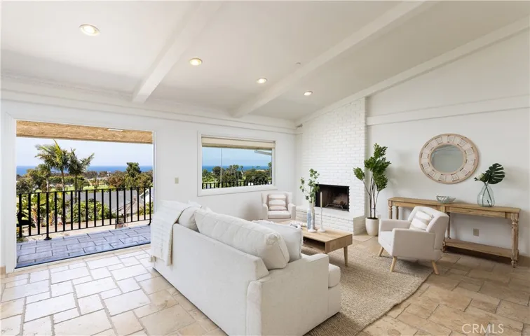 318 Avenida Costanso, San Clemente, California 92672