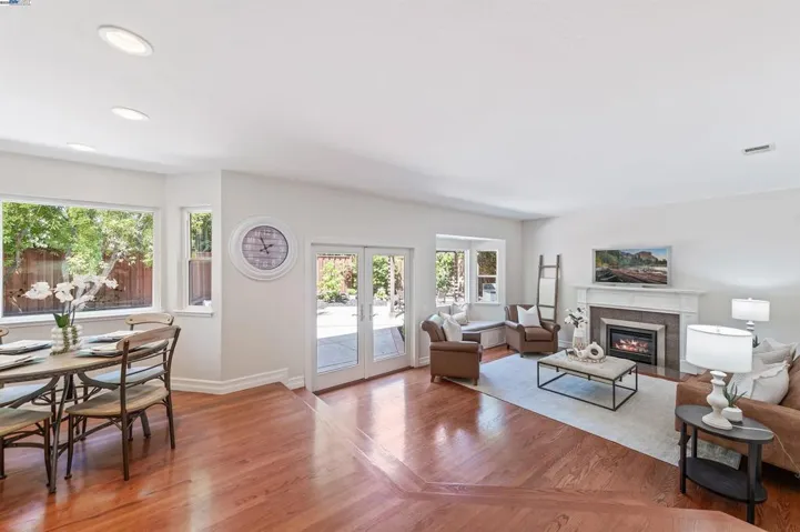 5011 Woodthrush Rd, Pleasanton, California 94566