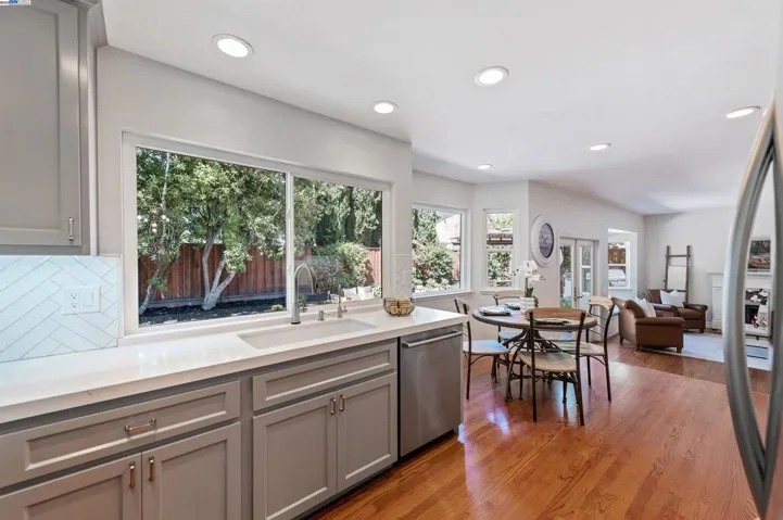 5011 Woodthrush Rd, Pleasanton, California 94566