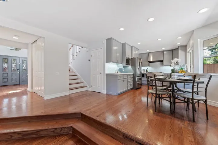 5011 Woodthrush Rd, Pleasanton, California 94566