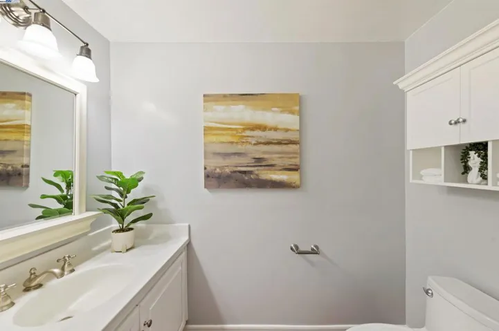 5011 Woodthrush Rd, Pleasanton, California 94566