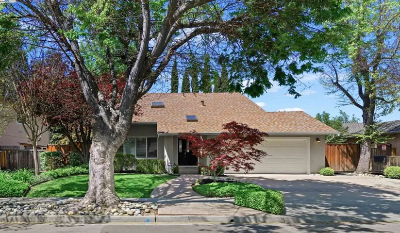 5011 Woodthrush Rd, Pleasanton, California 94566