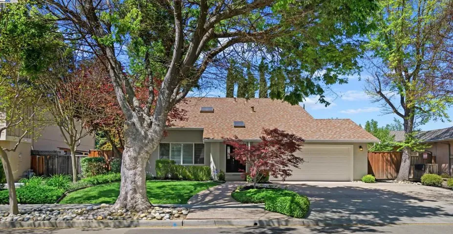 5011 Woodthrush Rd, Pleasanton, California 94566