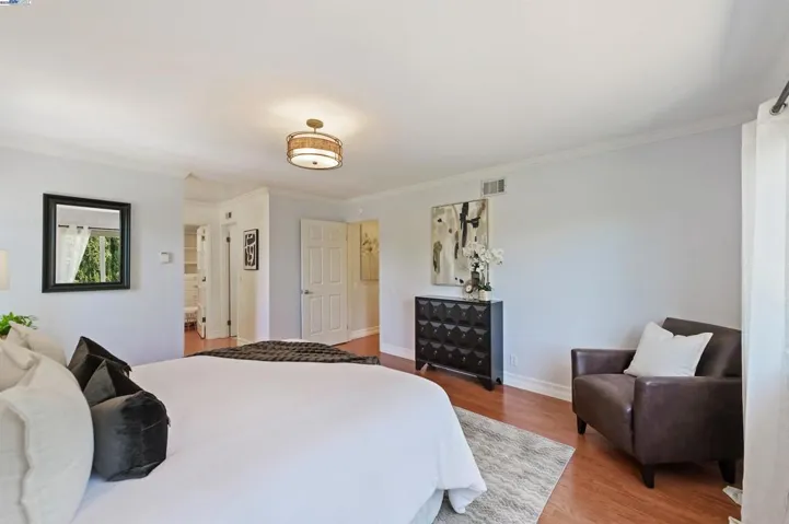 5011 Woodthrush Rd, Pleasanton, California 94566