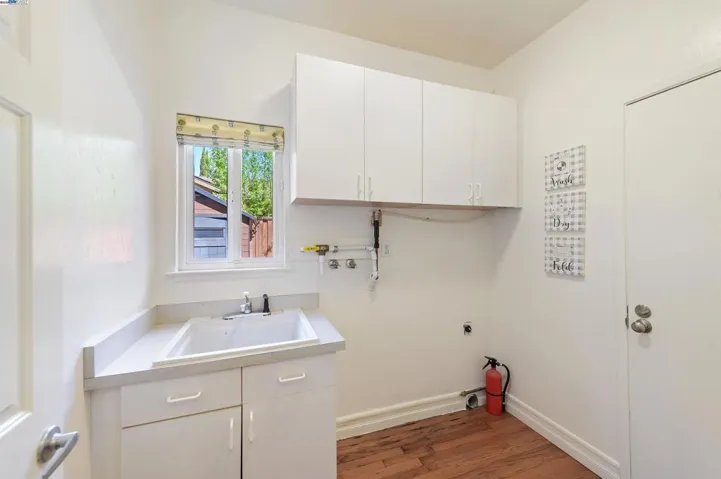 5011 Woodthrush Rd, Pleasanton, California 94566