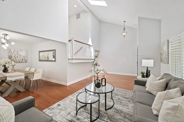 5011 Woodthrush Rd, Pleasanton, California 94566