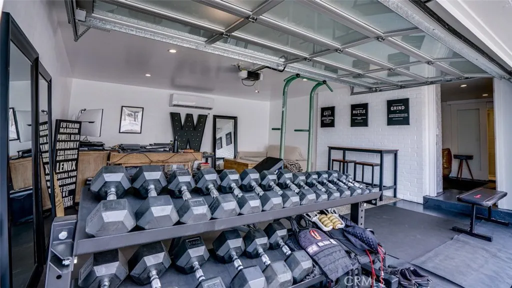 2222 Ridgemont Drive, Los Angeles, California 90046 home-pic-39