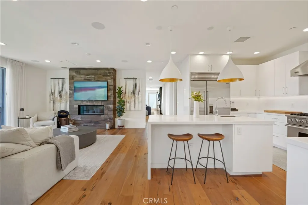 3548 1/2 Multiview Drive, Los Angeles, California 90068 home-pic-16