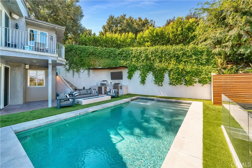 3548 1/2 Multiview Drive, Los Angeles, California 90068 home-pic-40