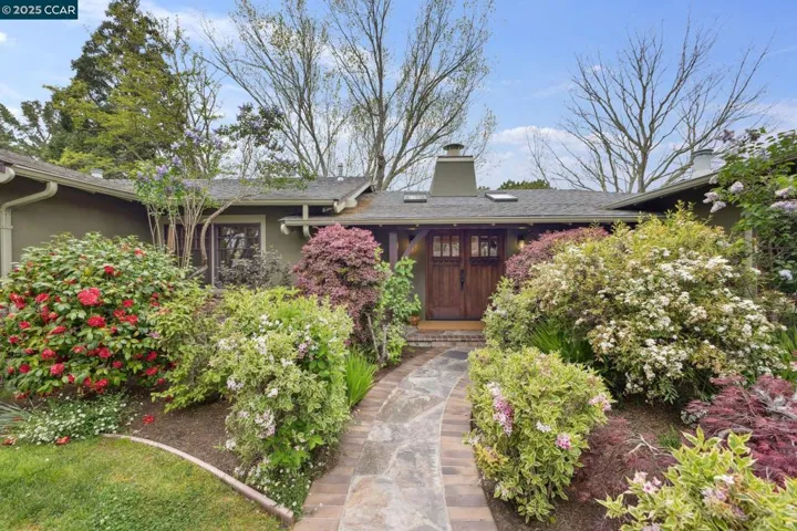 138 Ardith Drive, Orinda, California 94563
