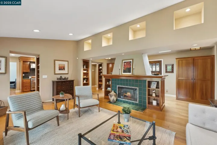 138 Ardith Drive, Orinda, California 94563