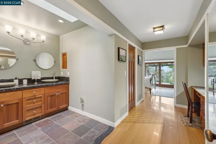 138 Ardith Drive, Orinda, California 94563