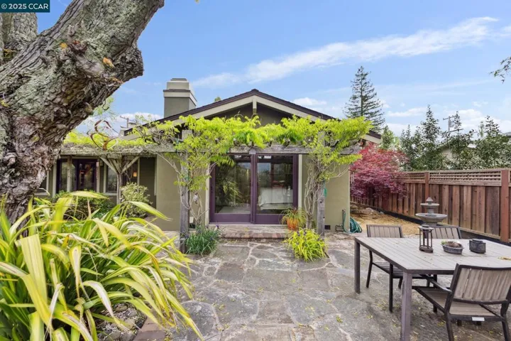 138 Ardith Drive, Orinda, California 94563