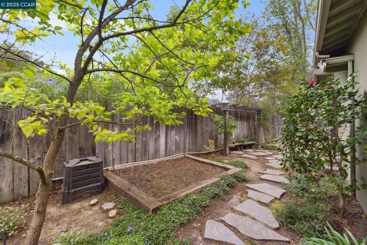 138 Ardith Drive, Orinda, California 94563