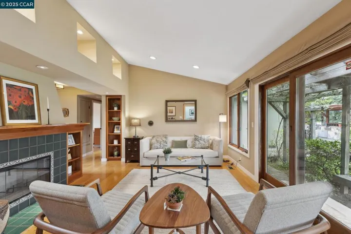138 Ardith Drive, Orinda, California 94563