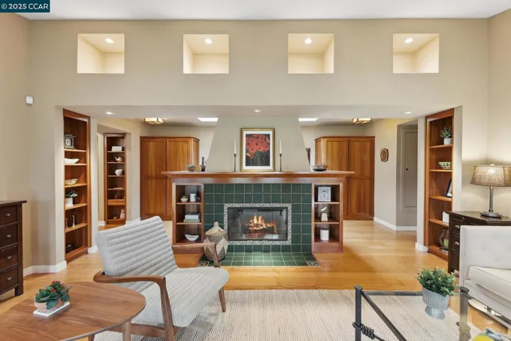 138 Ardith Drive, Orinda, California 94563