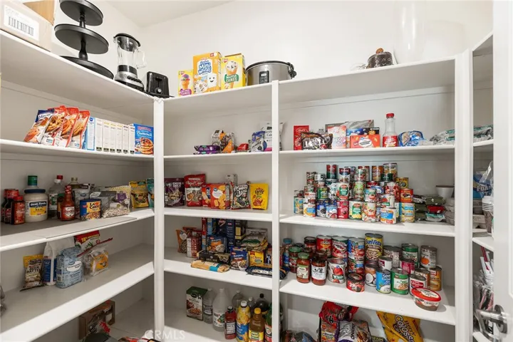 Walk in Pantry