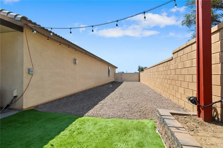 32500 Yates Road, Winchester, California 92596