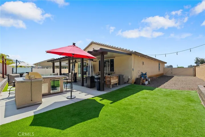 32500 Yates Road, Winchester, California 92596