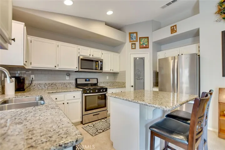 36864 Pomerol Loop, Winchester, California 92596