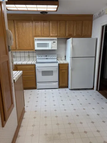 21393 Birch St, Hayward, California 94541