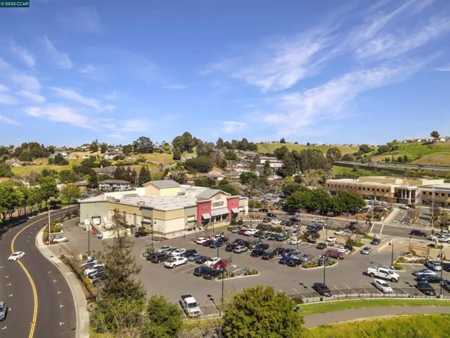 2495 Wright Ave, Pinole, California 94564-1033