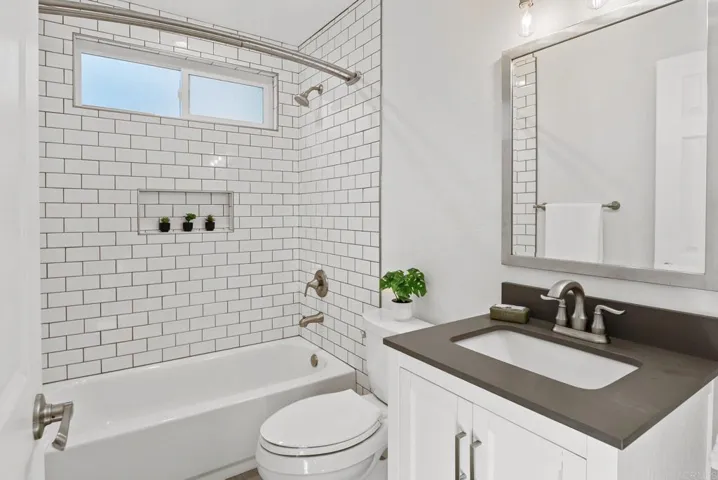 6770 Amberly St., San Diego, California 92120