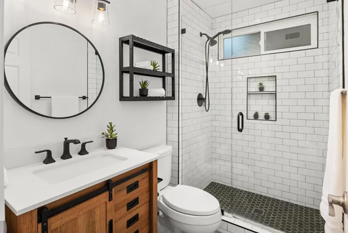 6770 Amberly St., San Diego, California 92120