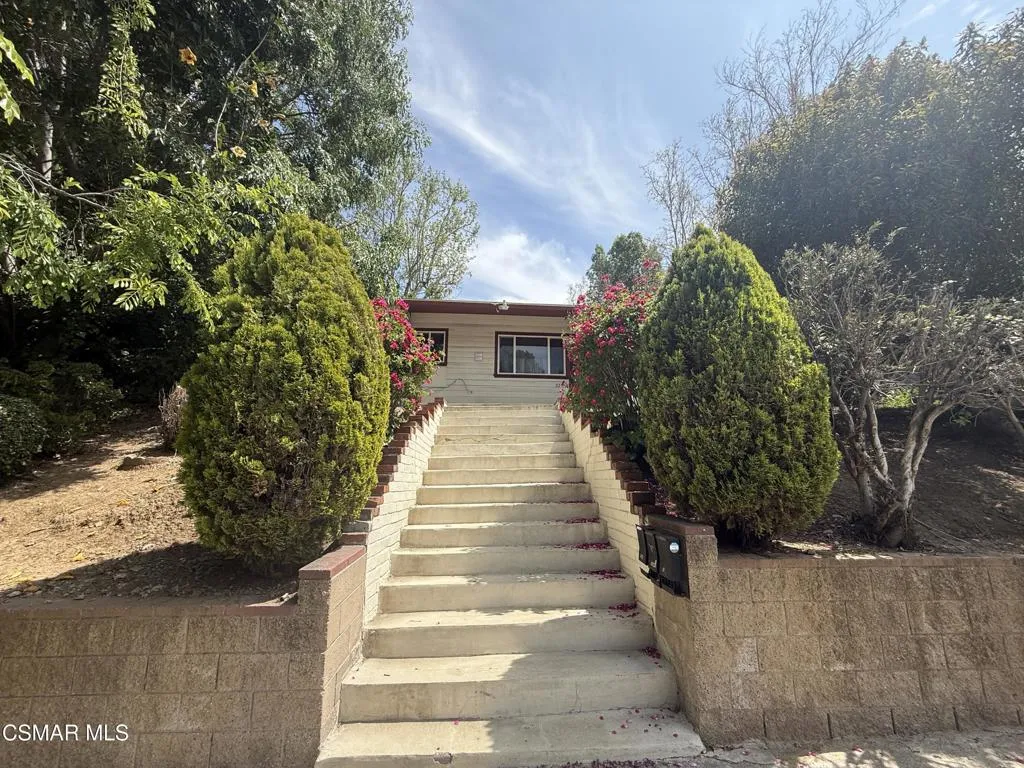 3384 Barham Boulevard, Los Angeles, California 90068, 3 Bedrooms Bedrooms, ,3 BathroomsBathrooms,Residential Income,For Sale,Barham,225001883