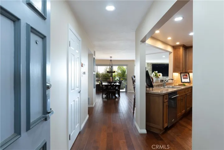2270 Stanley Avenue 2b, Signal Hill, California 90755