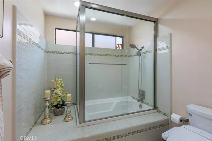 2270 Stanley Avenue 2b, Signal Hill, California 90755