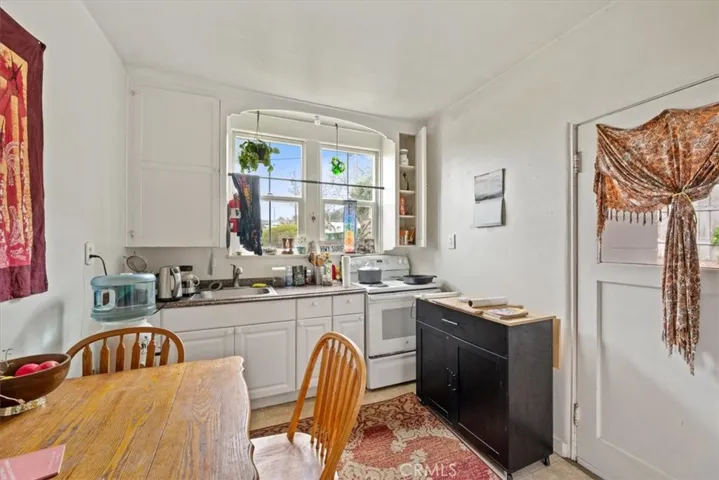 Apartment 5 Kitchen