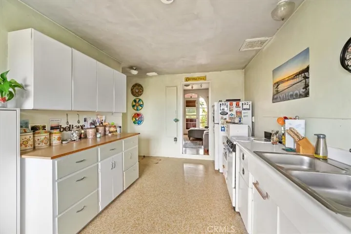 Apartment 1 Kitchen