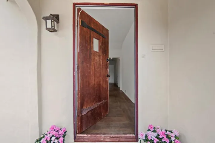 508 4th Street, Pacific Grove, California 93950